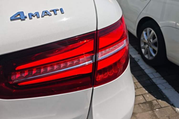 Used Mercedes-Benz GLC 2017 GLC 300 4MATIC Sport Edition
