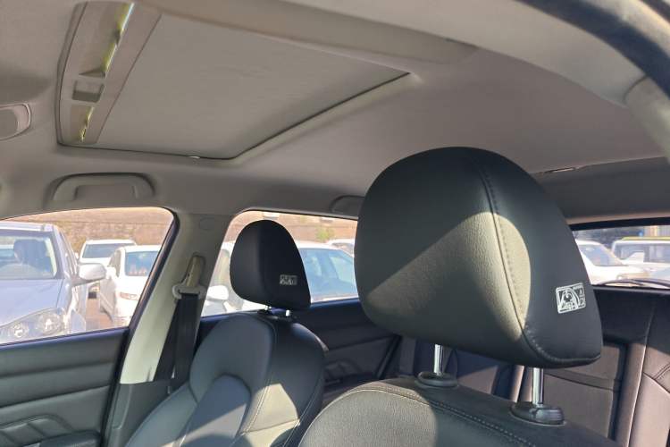 Used Haval H2 2016 Red Label 1.5T Automatic Two-Wheel Drive Elite Model
