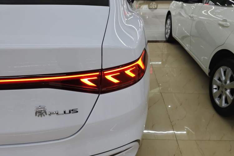 Used BYD Qin PLUS 2024 HONOR Edition DM-i 55KM Leading Model