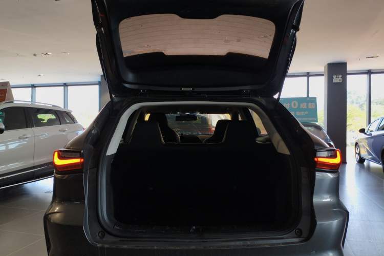 Used Oshan X5 2021 1.6L CVT Luxury Model
