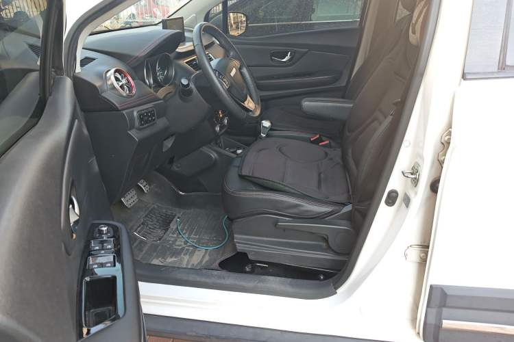 Used Haval H1 2017 Blue-Label 1.5L AMT Luxury Model Left Front Seat