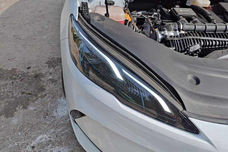 Used BYD Seal 05 DM-i 2025 DM-i Smart Drive 55KM Luxury Model Right Front Headlight