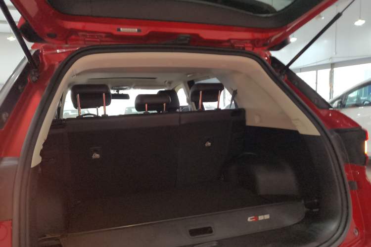 Used Changan CS55 2018 1.5T Manual Colorful Model China V Standard
