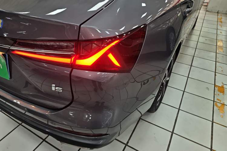 Used Roewe i5 2023 1.5L CVT Luxury Edition