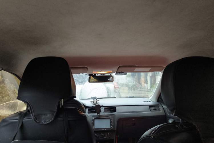 Used Volkswagen Santana 2013 1.6L Manual Fashion Edition
