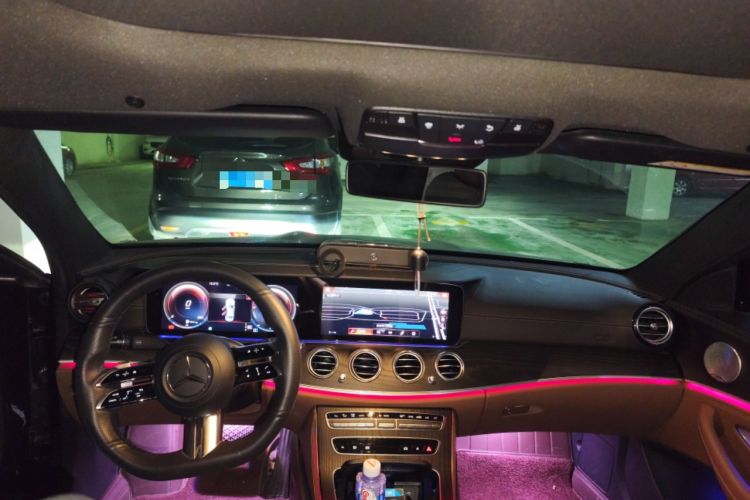 Used Mercedes-Benz E-Class 2021 E 300 L Sport Premium Edition Center Console