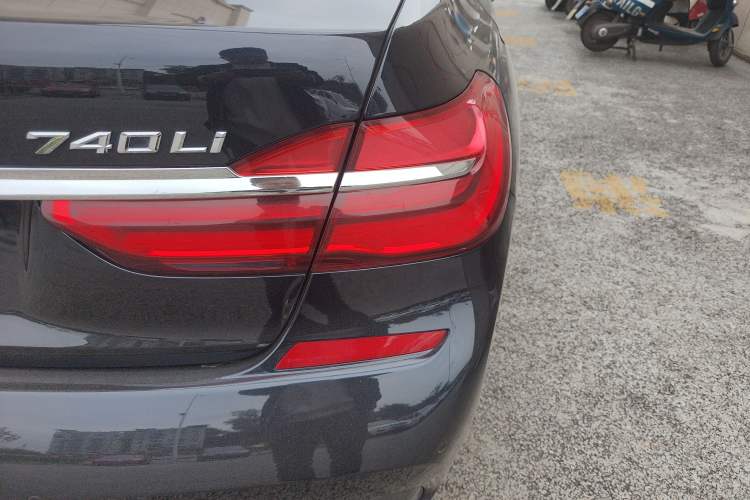 Used BMW 7 Series 2018 740Li M Sport Package Leading Model Right Rear Taillight