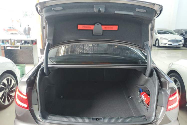 Used Audi A4L 2018 30th Anniversary Edition 40 TFSI Trendy Model
