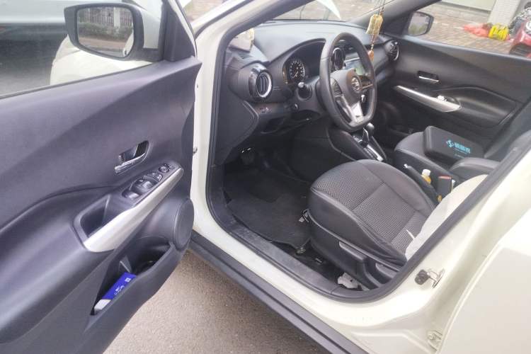 Used Nissan Kicks 2019 1.5L CVT Smart Connect Luxury Edition
