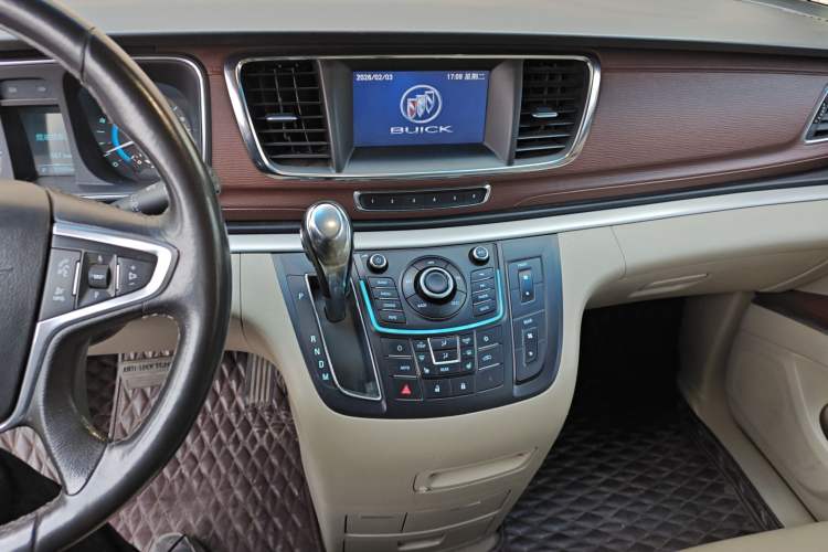 Used Buick GL8 2014 3.0L GT Luxury Business Haoya Edition
