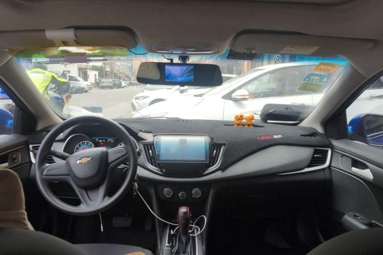 Used Chevrolet Cavalier 2018 320 Automatic Enjoyment Sunroof Edition Center Console