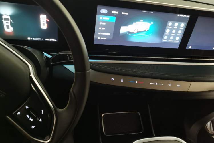 Used SAIC MAXUS G90 2022 2.0T Galaxy Seven-Seater Version