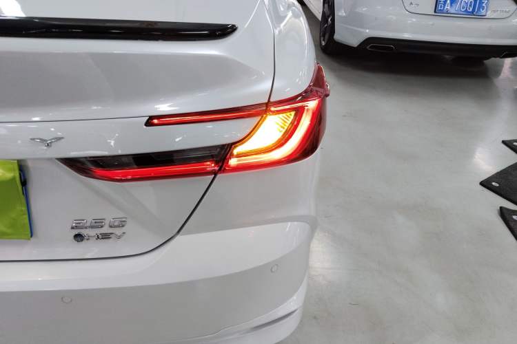 Used Toyota Camry 2024 Dual-Engine 2.5HG Prestige Edition