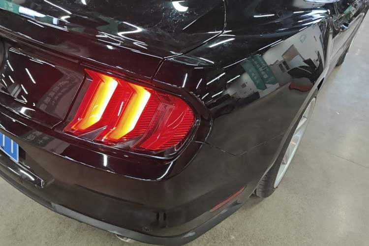 Used Ford Mustang 2018 2.3T Automatic Hardtop Standard Trim U.S. Specification Exterior 3