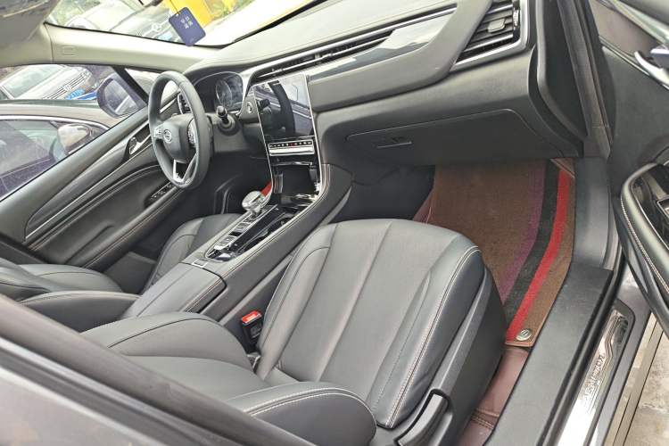 Used GAC Trumpchi GS5 2021 Advanced Model 270T Tech Smart Edition Right Front Seat