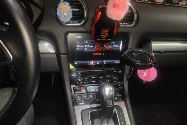 Used Porsche 718 2018 Cayman 2.0T Audio And AC Panel