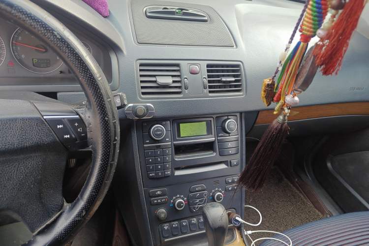 Used Volvo XC90 2007 2.5T AWD Audio And AC Panel