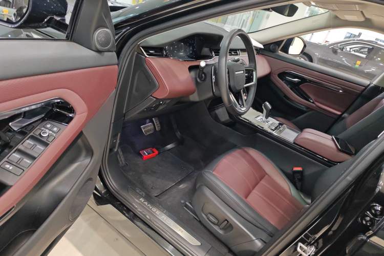 Used Land Rover Range Rover Evoque 2021 Range Rover Velar 249 PS R-Dynamic S Performance Edition