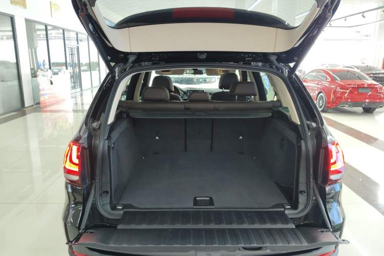 Used BMW X5 2017 xDrive28i
