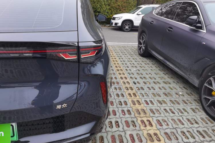 Used Volkswagen ID.UNYX 2024 Pro Long-Range Version