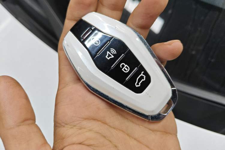 Used JETOUR X70 2023 1.5T DCT Beyond PRO+ Edition 5-Seater
