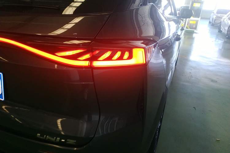 Used CHANGAN UNI-Z 2025 1.5T Premium Edition
