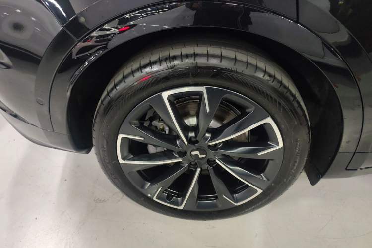 Used ONVO L60 2024 60 kWh Rear-Drive Version Exterior 8