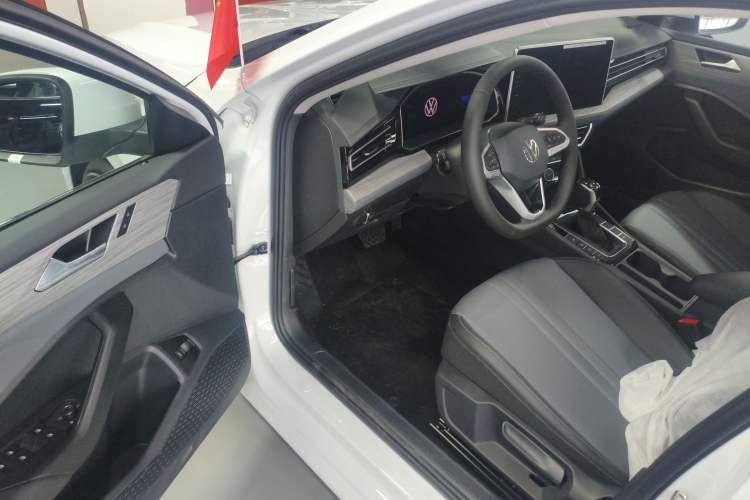 Used Volkswagen Sagitar 2026 Model 30 Million Units Selected 300TSI DSG Surpassing Edition