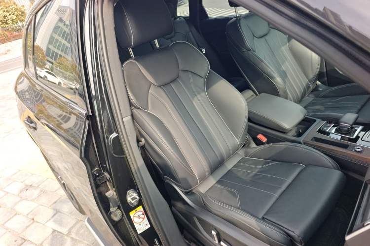 Used Audi Q5L 2025 45 TFSI Prestige Dynamic Edition Right Front Seat