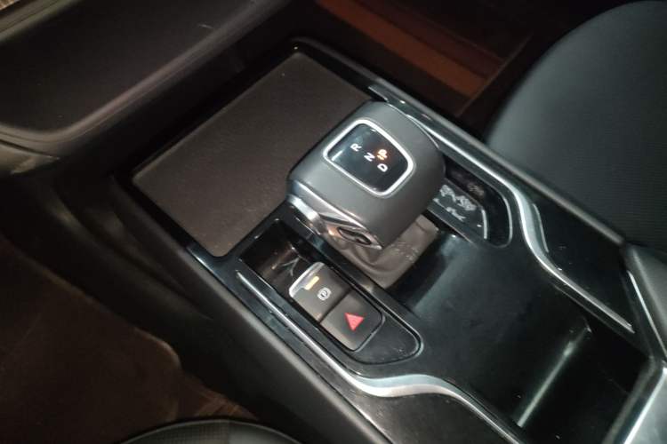 Used Hongqi E-QM5 2022 431 km Charge & Enjoy Edition
