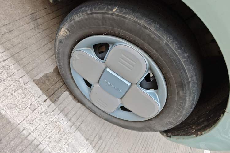 Used Geely Galaxy Panda 2023 Panda Mini 200km Endurance Bear
