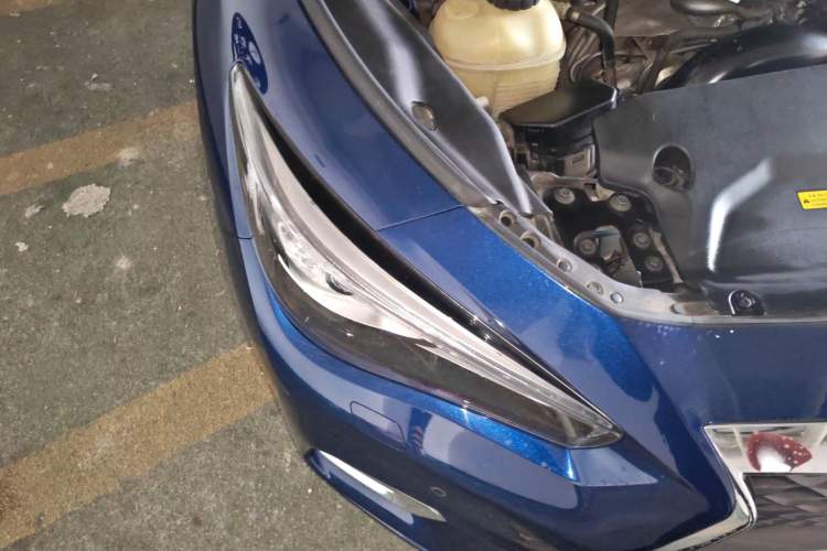 Used Infiniti Q50L 2018 2.0T Enjoyment Version China VI Standard Right Front Headlight