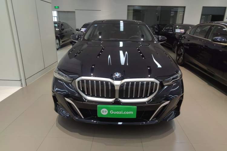 Used BMW 5 Series 2025 530Li Luxury Edition M Sport Package Front