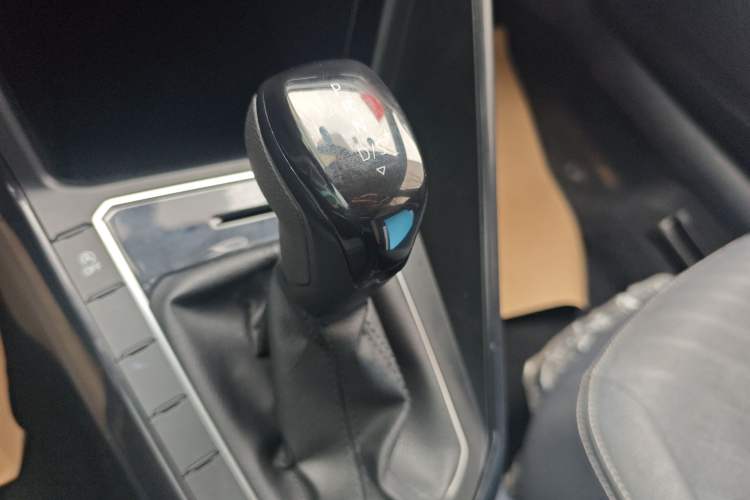 Used Volkswagen Lavida 2023 New Rui 1.5L Automatic New Yi Edition Gear Lever