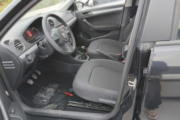 Used Volkswagen Jetta 2015 1.6L Manual Comfort Model