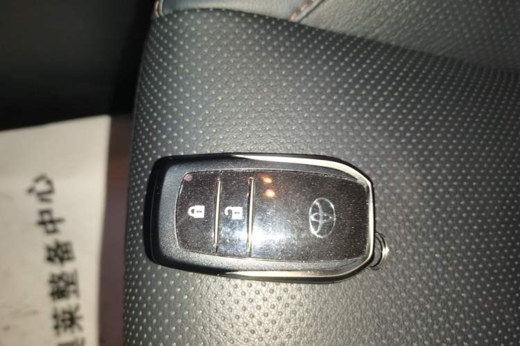 Used Toyota Highlander 2018 2.0T Four-Wheel Drive Luxury Version 7 Seats China VI Standard
