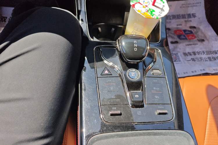 Used BYD Han 2022 EV Genesis Edition 715KM Front-Wheel-Drive Prestige Model Gear Lever