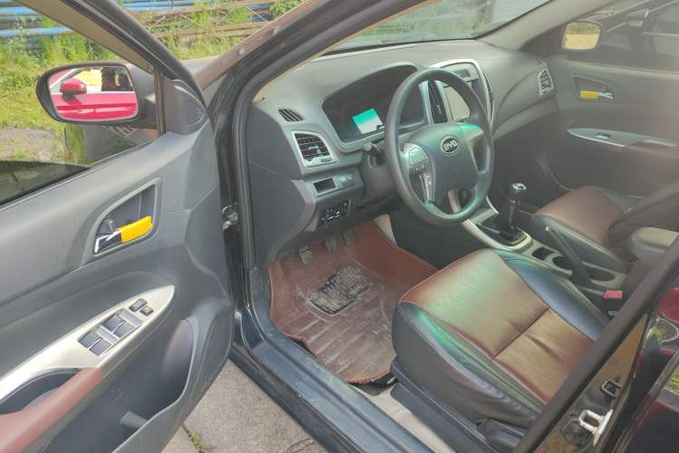 Used BYD F3 2015 Energy-Saving Edition 1.5L Manual Luxury Model