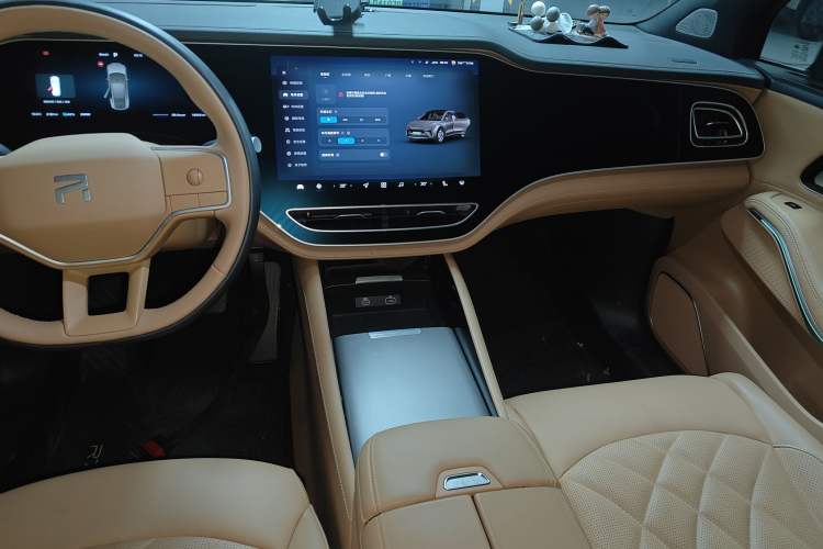 Used Rising R7 2024 Advanced Edition Audio And AC Panel