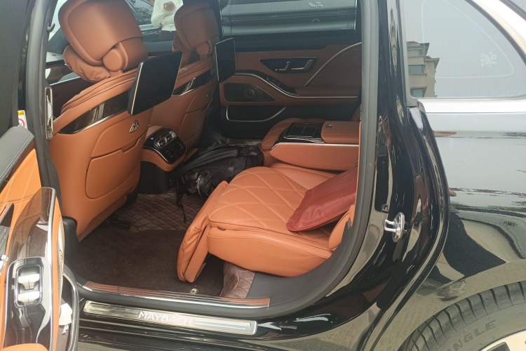 Used Mercedes-Benz Maybach S-Class 2021 S 480 4MATIC Left Rear Seat