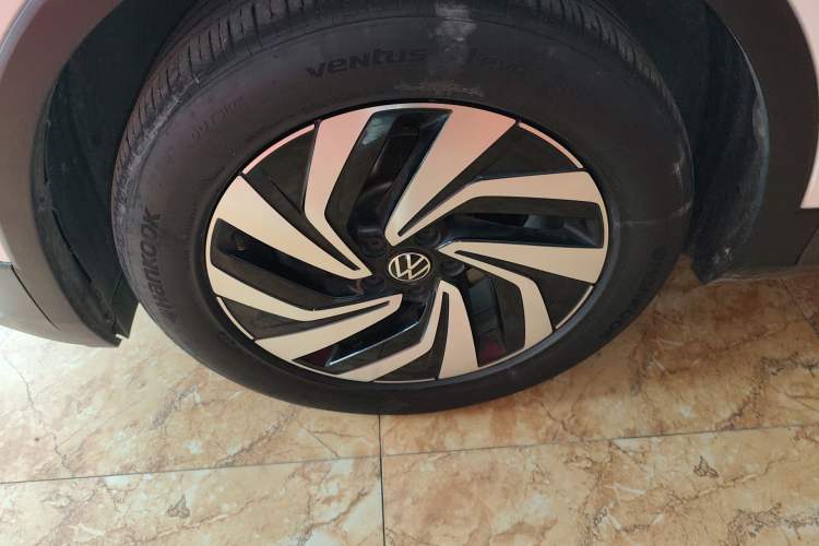 Used Volkswagen Tiguan L 2022 330TSI Automatic Two-Wheel Drive Smart Edition Left Front Wheel Hub