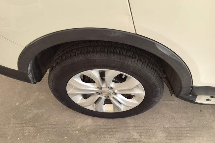 Used GAC Trumpchi GS5 Super 2015 2.0L Automatic Two-Wheel Drive Comfort Edition Exterior 5