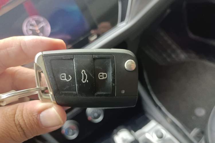 Used Volkswagen Sagitar 2021 280TSI DSG Comfort Connect Edition Vehicle Key