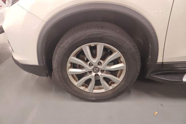 Used Nissan X-Trail 2021 2.0L CVT 2WD XL Premium Commemorative Edition Left Front Wheel Hub