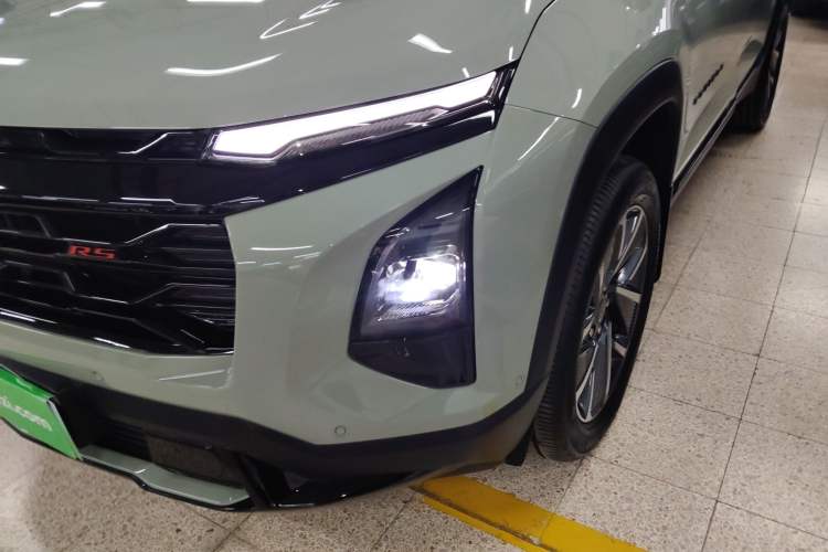 Used Chevrolet Equinox Plus 2024 102km RS Ultimate Edition
