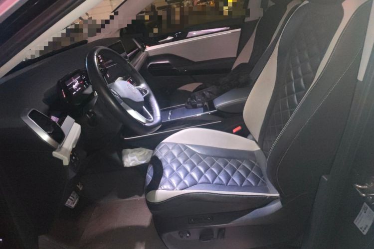 Used Volkswagen ID.6 CROZZ 2022 Long-Range Lite PRO Edition Left Front Seat