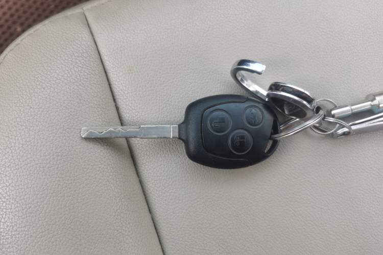 Used Ford Transit 2019 2.0T Diesel Commercial & Travel Short Wheelbase Low-Roof 9-Seater China VI