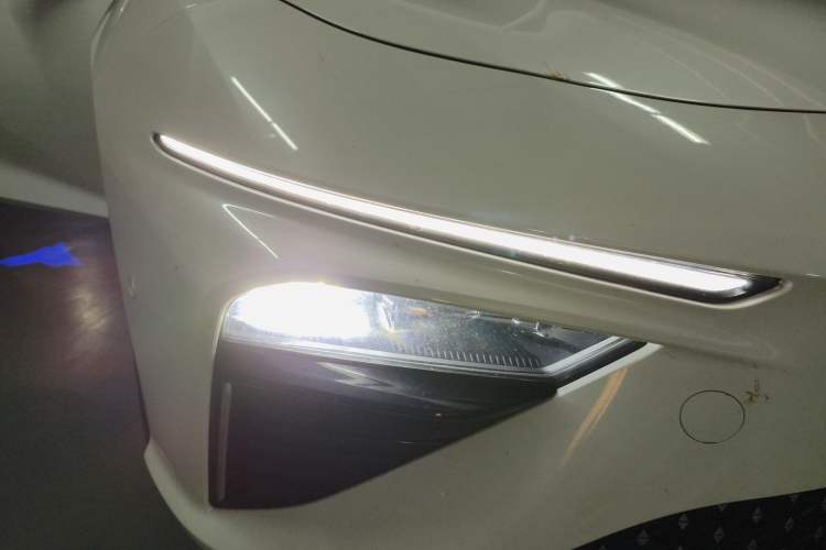 Used NETA S 2022 Pure Electric 715 km Range Rear-Wheel Drive Mid-Range Version
