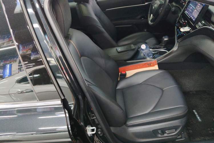 Used Toyota Camry 2023 2.5G Luxury Edition
