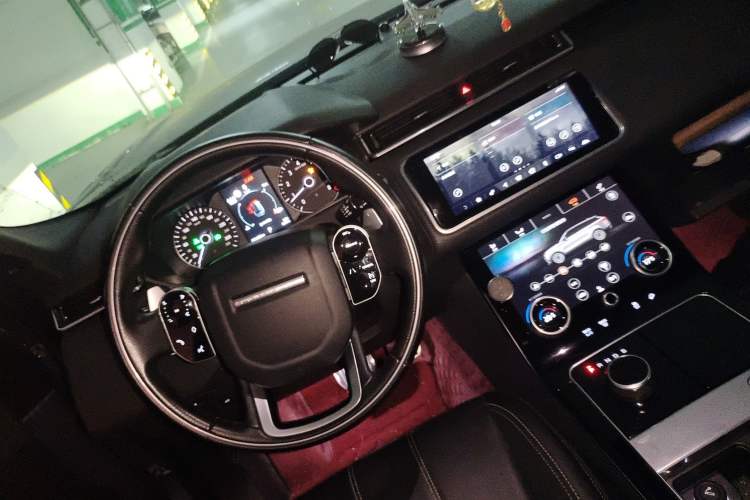 Used Land Rover Range Velar 2020 P250 R-DYNAMIC S Steering Wheel